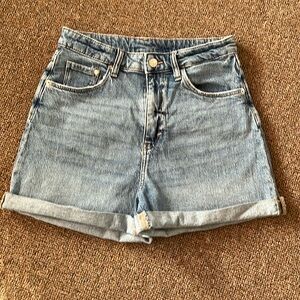 H&M high rise mom shorts